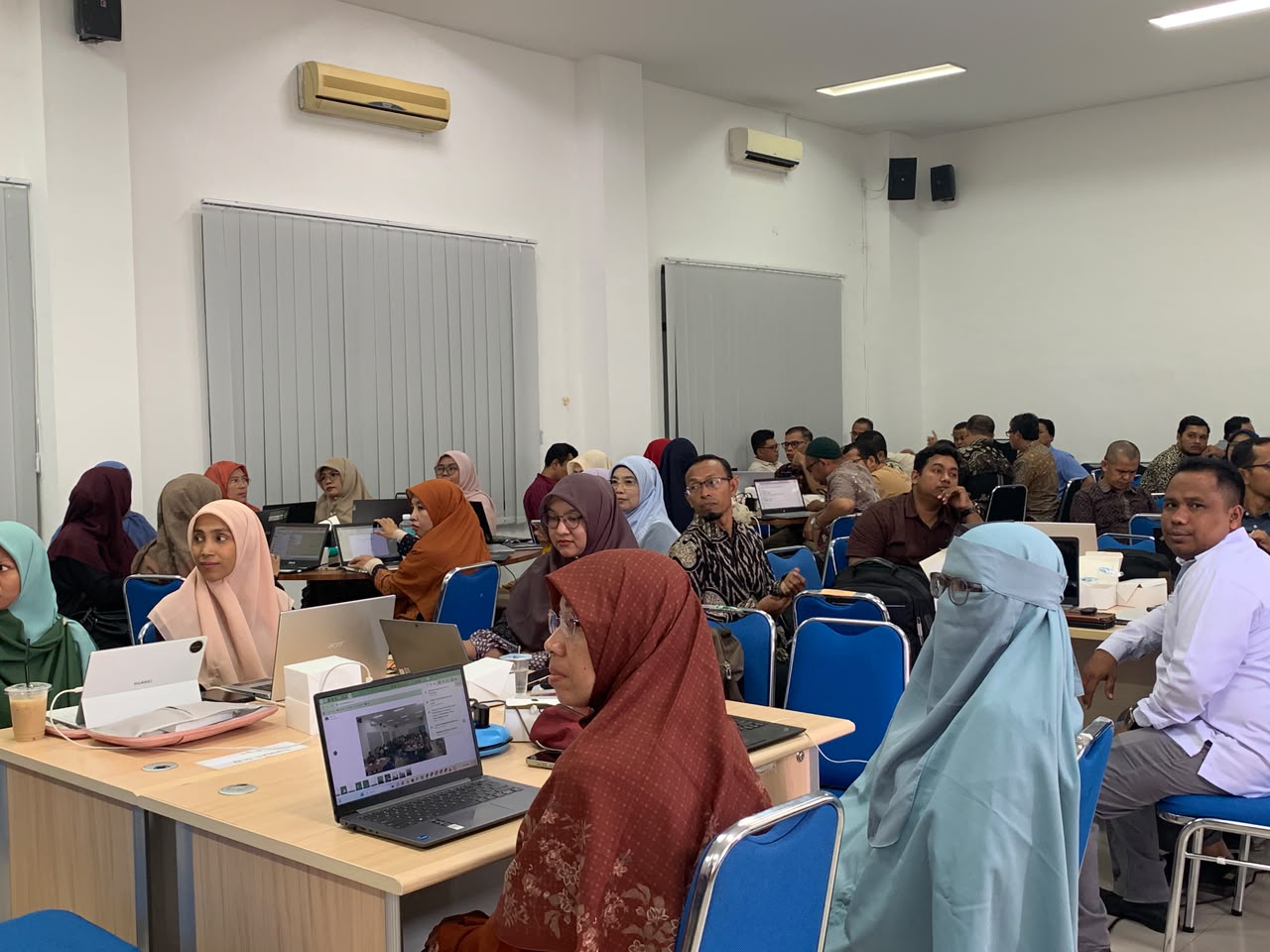 Tingkatkan Mutu Terbitan dari SINTA 4, Tim Jurnal Circuit PTE Ikuti Workshop Akreditasi Jurnal di FTK